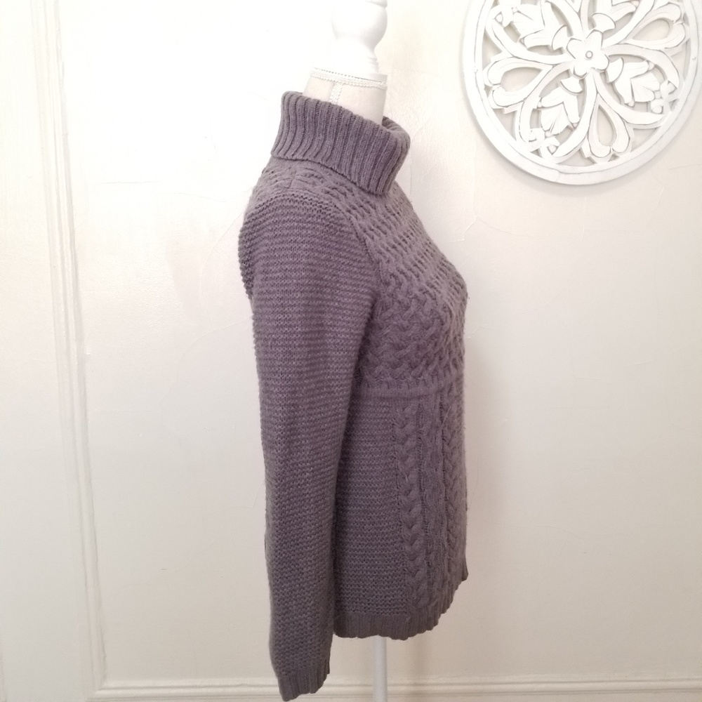 Boden size 4 turtle neck knitted wool sweater - Picture 3 of 8